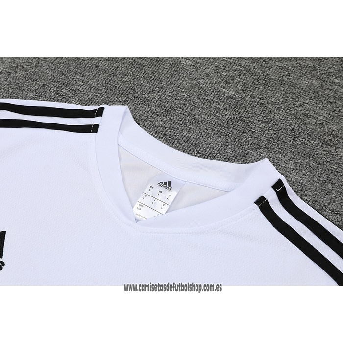 Chandal del Real Madrid 22-23 Manga Corta Blanco y Purpura - Pantalon Corto